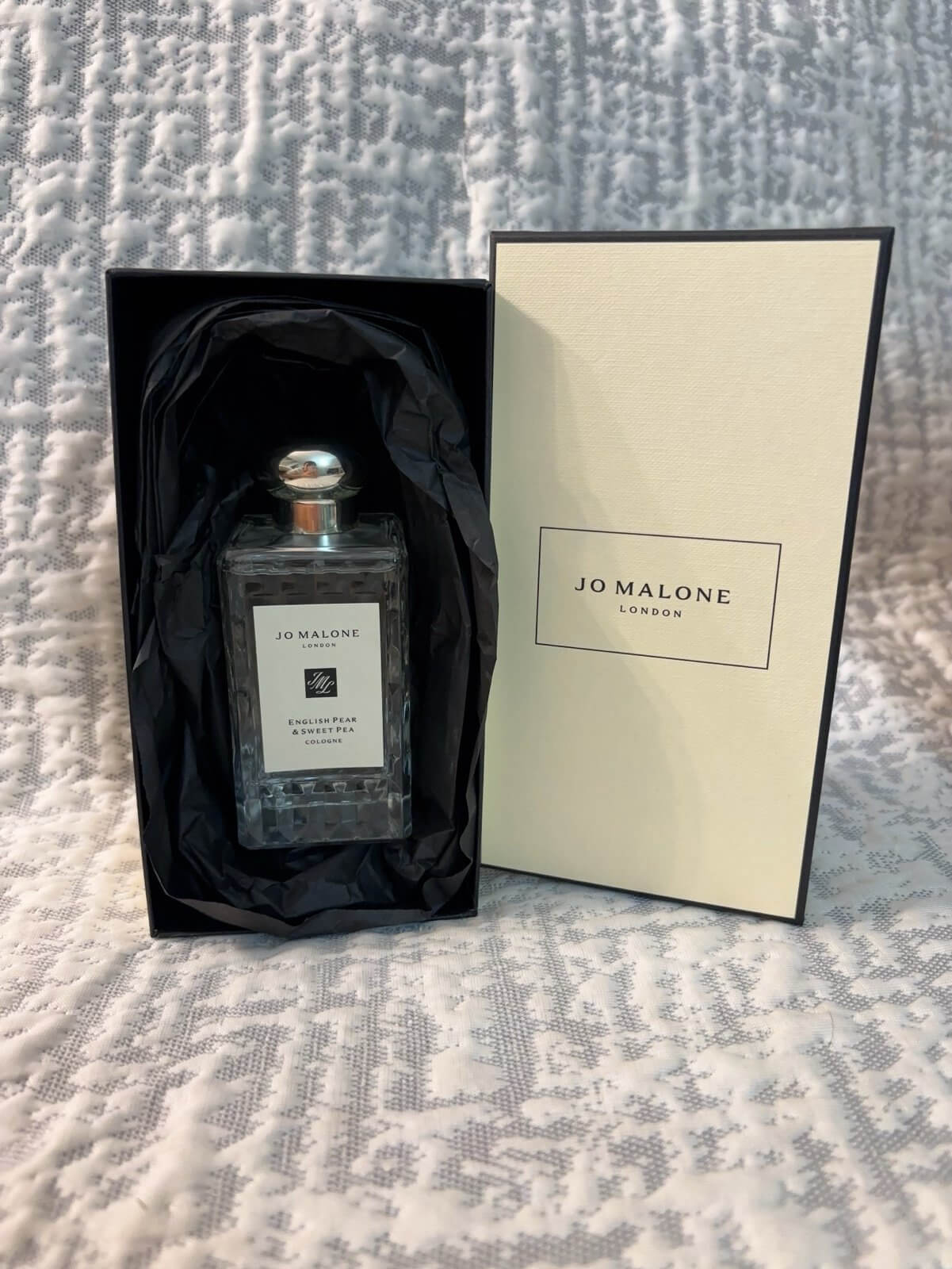 Discover Jo Malone English Pear& Sweet Pea Cologne Gift Box (FOS1224) - Premium Quality Fragrances | Fragrance,Fruity,Highly Rated,Jo Malone,Niche,Seasonal,Spring,Summer,Women by Feelings of Scent