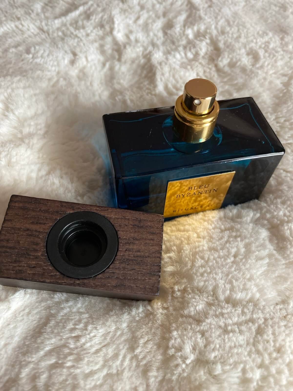 Discover Rituals Bleu Byzantin 1.6 fl oz 50ml exotic fragrance (FOS1396) - Premium Quality Fragrances | Citrus & Fresh,Designer,Fragrance,New Arrivals,Rituals,Seasonal,Spring,Summer,Unisex by Feelings of Scent