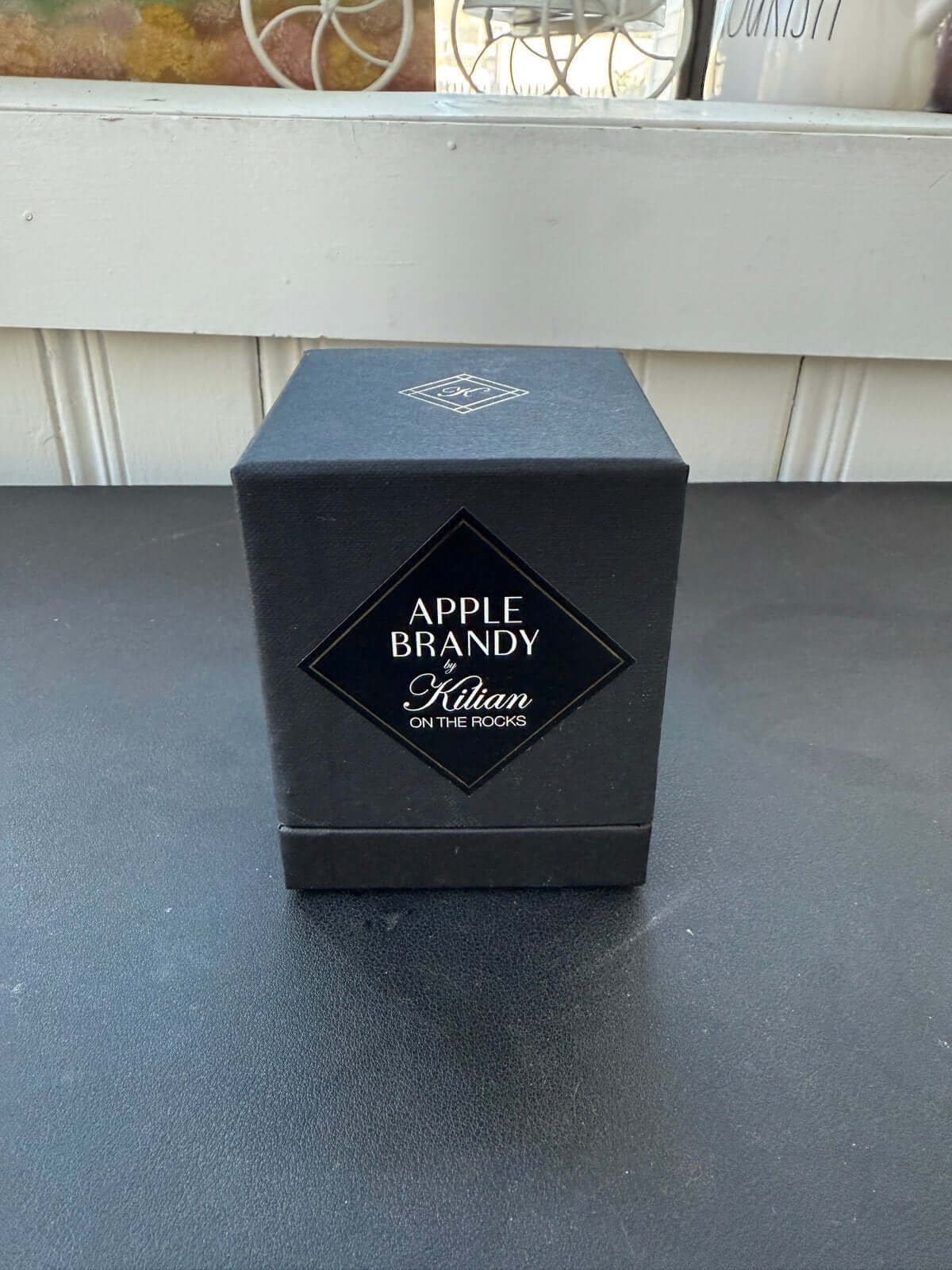 Discover Kilian Apple Brandy On The Rocks EDP 1.7oz (FOS1239) - Premium Quality Fragrances | Fall,Kilian,Niche,Rare Finds,Seasonal,Sweet & Boozy,Unisex,Winter by Feelings of Scent