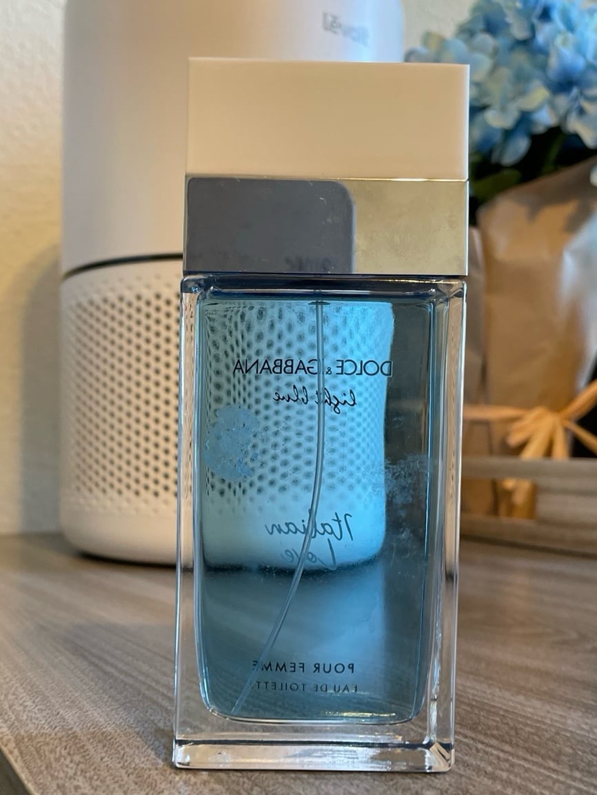 Discover Dolce and Gabbana Light blue 3.3 Oz (FOS1152) - Premium Quality Fragrances | Citrus & Fresh,Designer,Dolce & Gabbana,Fragrance,Highly Rated,Seasonal,Summer,Women by Feelings of Scent