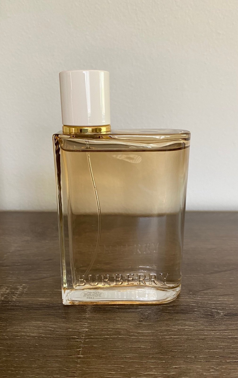 Discover Burberry Her London Dream Eau De Parfum 100ml. (FOS1061) - Premium Quality Fragrances | Best Seller,Burberry,Designer,Floral Notes,Fragrance,Seasonal,Spring,Summer,Women by Feelings of Scent