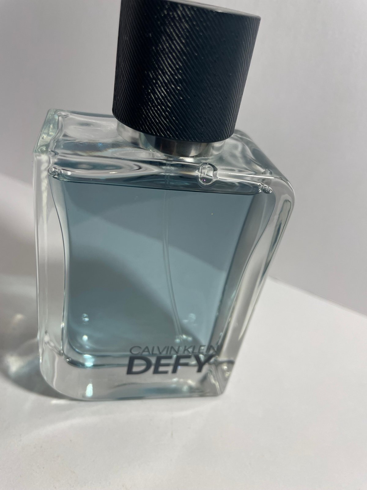 Discover Calvin Klein Defy EDT Spray 100ml Men's Perfume. Genuine! Batch code:1116. (FOS1072) - Premium Quality Fragrances | Calvin Klein,Designer,Fragrance,Highly Rated,Man,Seasonal,Spring,Summer,Woody & Earthy by Feelings of Scent