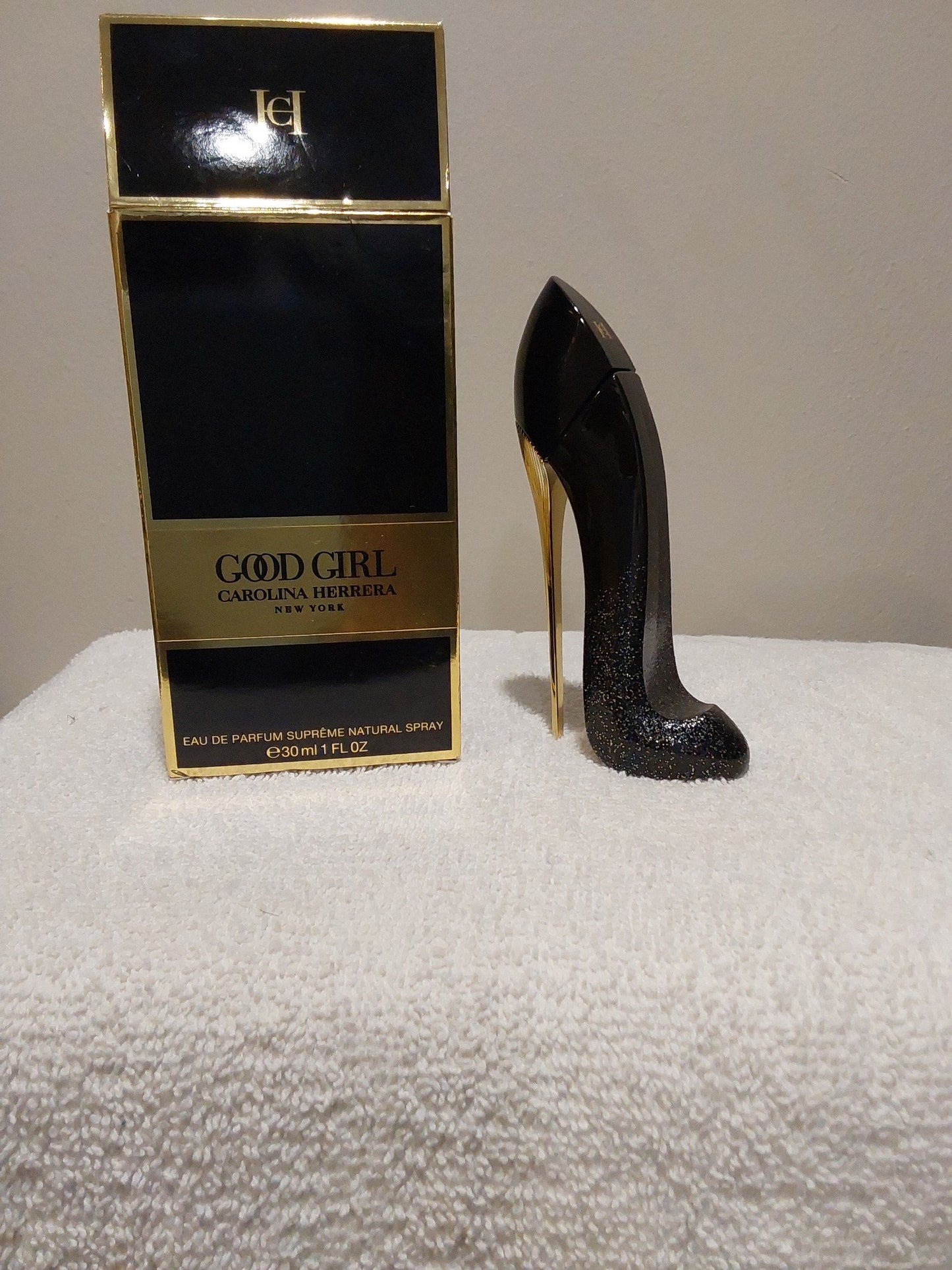 Discover Carolina Herrera Good Girl Supreme eau de parfum 1 fl oz (FOS1079) - Premium Quality Fragrances | Carolina Herrera,Designer,Fall,Floral Notes,Fragrance,Highly Rated,Seasonal,Winter,Women by Feelings of Scent