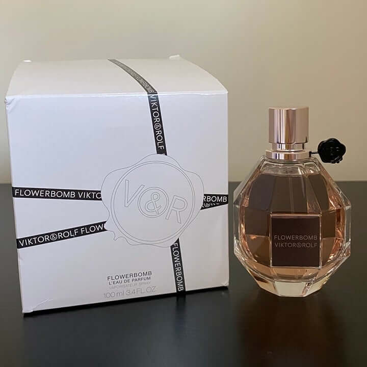 Discover Viktor & Rolf Flowerbomb EDP perfume (FOS1481) - Premium Quality Fragrances | Floral,Flowerbomb,Luxury,Oriental,Viktor & Rolf,Women by Feelings of Scent