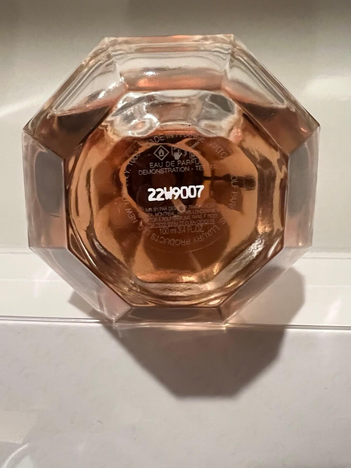 Discover Flowerbomb 100ml (FOS1175) - Premium Quality Fragrances | Best Seller,Designer,Floral Notes,Fragrance,Seasonal,Spring,Summer,Viktor & Rolf,Women by Feelings of Scent