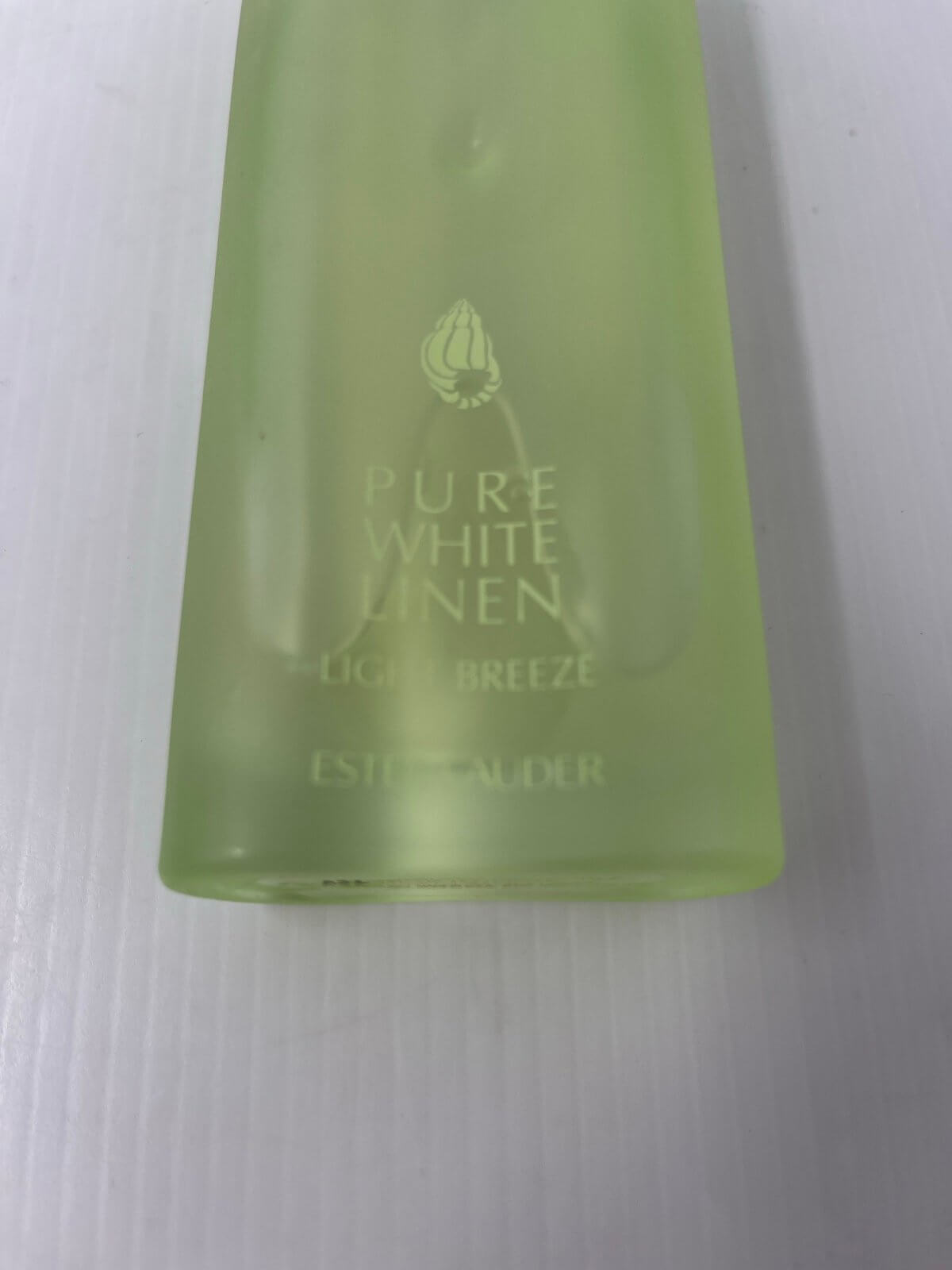 Discover Estée Lauder Pure White Linen LIGHT BREEZE 3.4 oz | 100 ml LARGE Bottle See Pics (FOS1171) - Premium Quality Fragrances | Best Seller,Citrus & Fresh,Designer,Estée Lauder,Fragrance,Seasonal,Spring,Summer,Women by Feelings of Scent