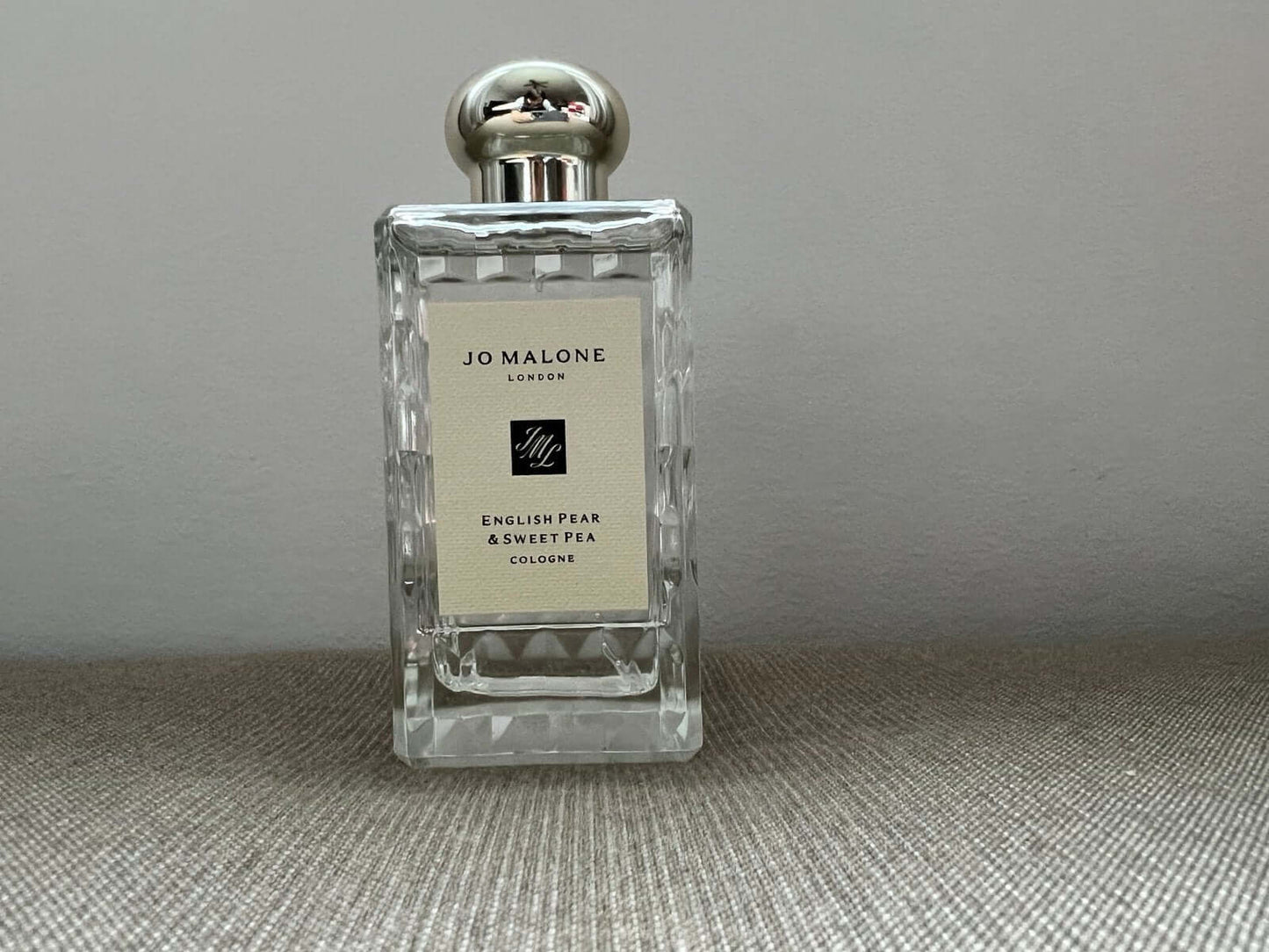 Discover Jo Malone London English Pear & Sweet Pea Cologne 100mL New (FOS1228) - Premium Quality Fragrances | Fragrance,Fruity,Highly Rated,Jo Malone,Niche,Seasonal,Spring,Summer,Women by Feelings of Scent