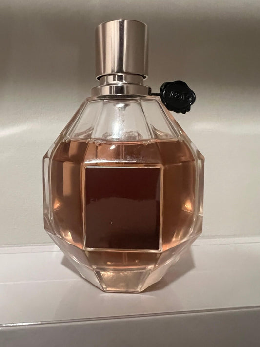 Discover Flowerbomb 100ml (FOS1175) - Premium Quality Fragrances | Best Seller,Designer,Floral Notes,Fragrance,Seasonal,Spring,Summer,Viktor & Rolf,Women by Feelings of Scent