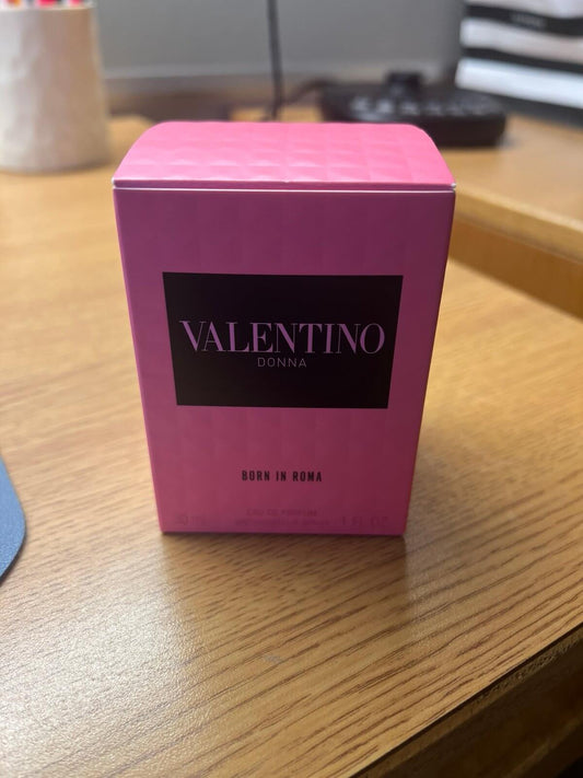 Discover Valentino donna born in roma (FOS1464) - Premium Quality Fragrances | Best Seller,Designer,Fall,Floral Notes,Fragrance,Seasonal,Valentino,Winter,Women by Feelings of Scent